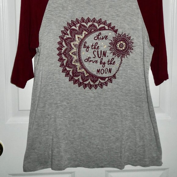 RUE 21 LIVE BY THE SUN LOVE BY THE MOON JUNIOR TOP SHIRT - MEDIUM - STRETCH - Picture 2 of 2